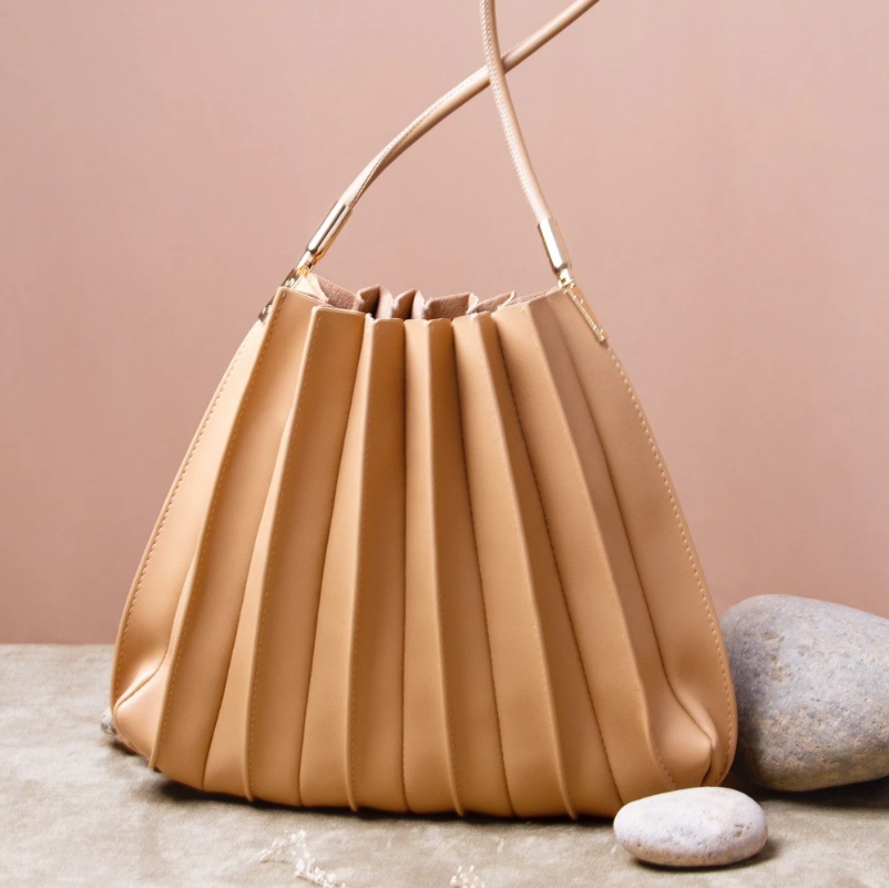 Carrie Shoulder Bag, Taupe