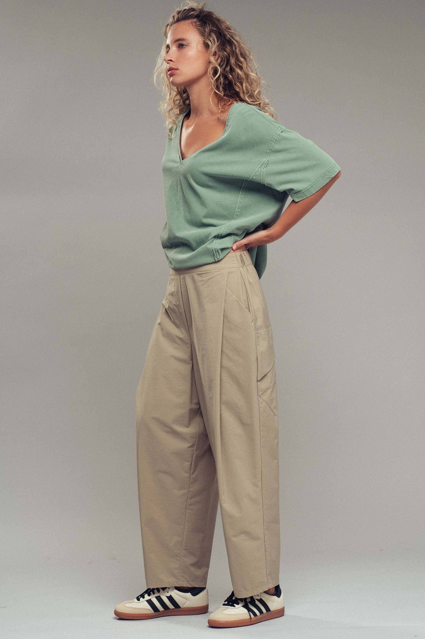 Wide-Leg Cropped Utility Pants: BLACK / S-2/M-2/L-2