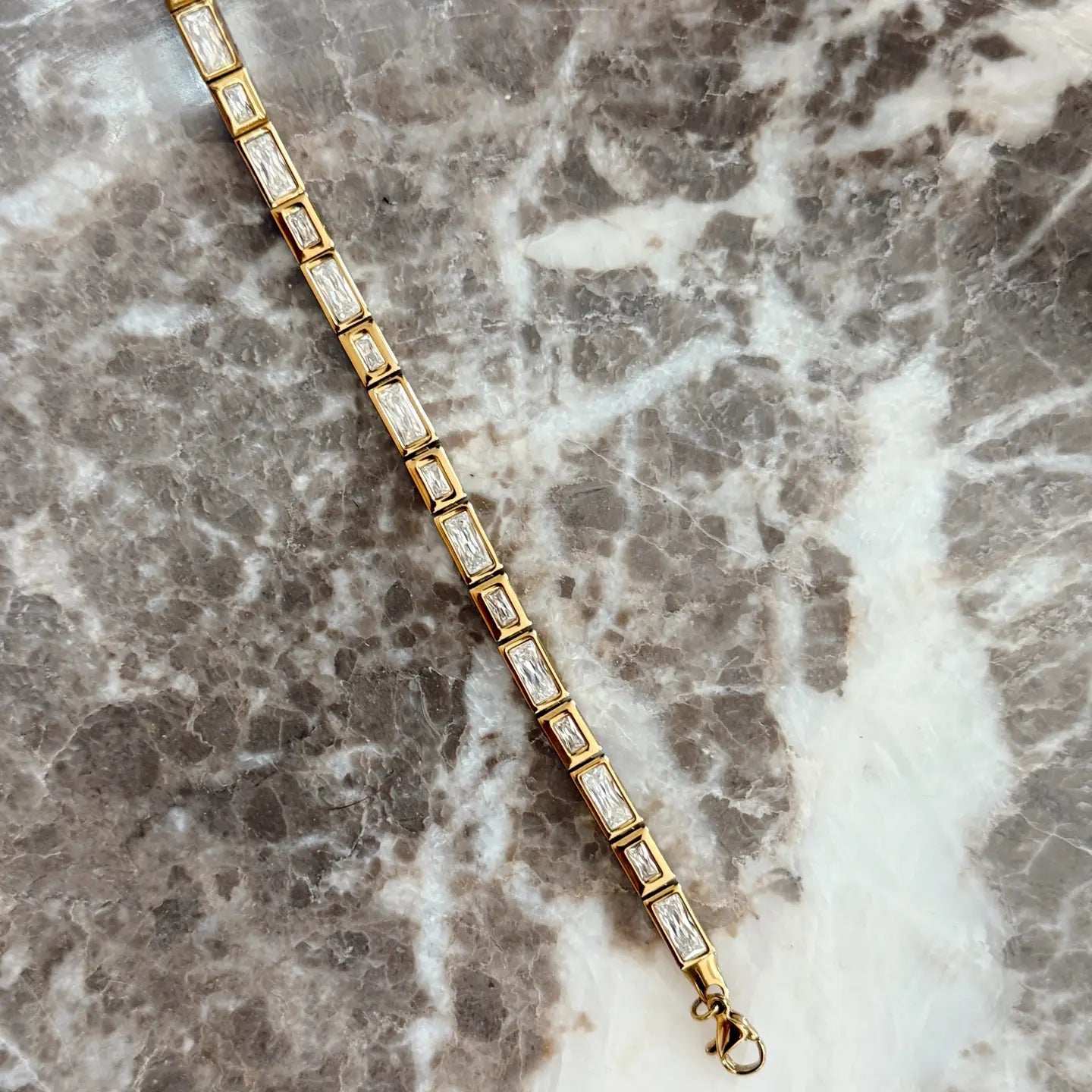 Luda Bracelet, Gold