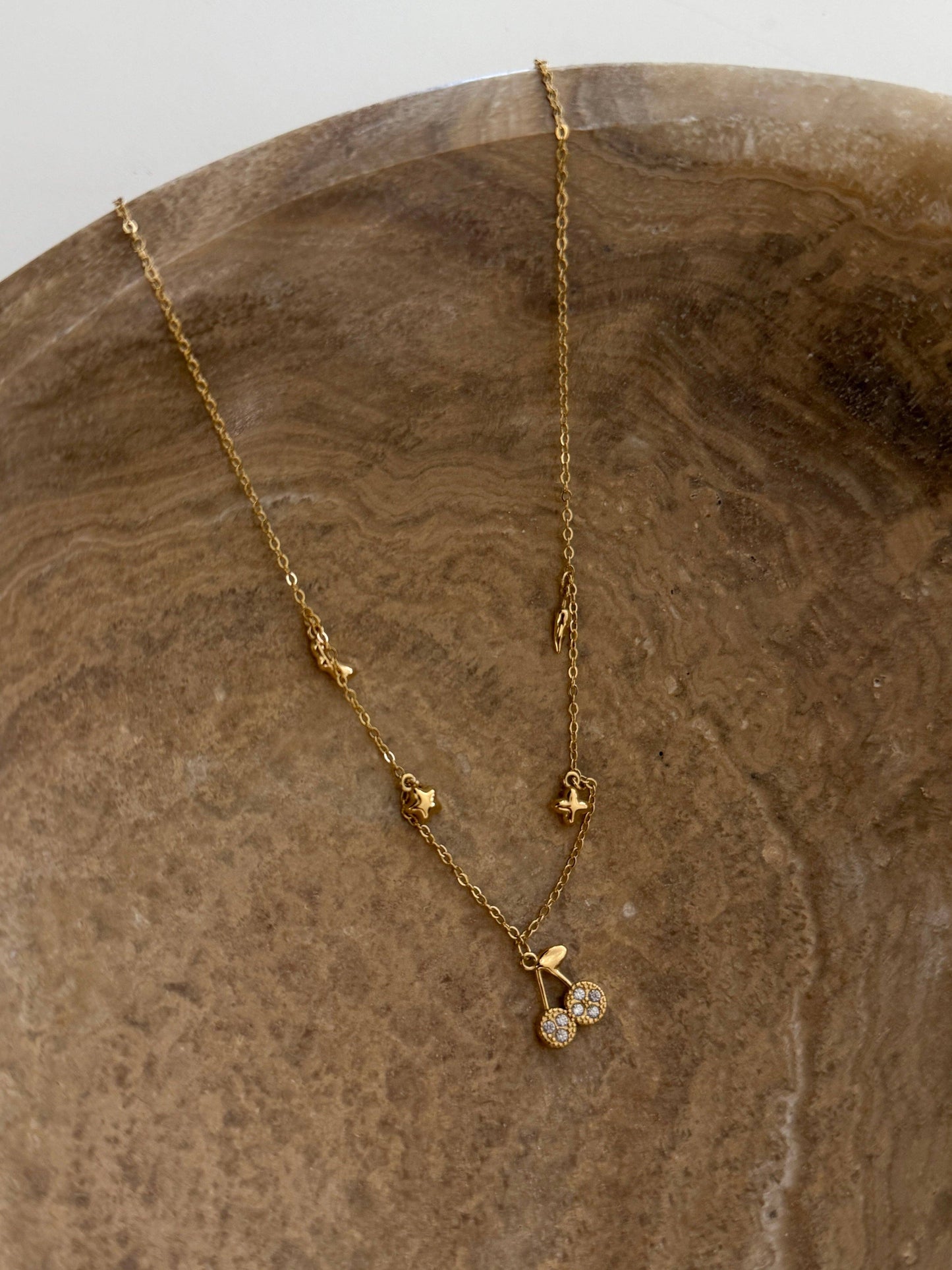 MEGHAN NECKLACE