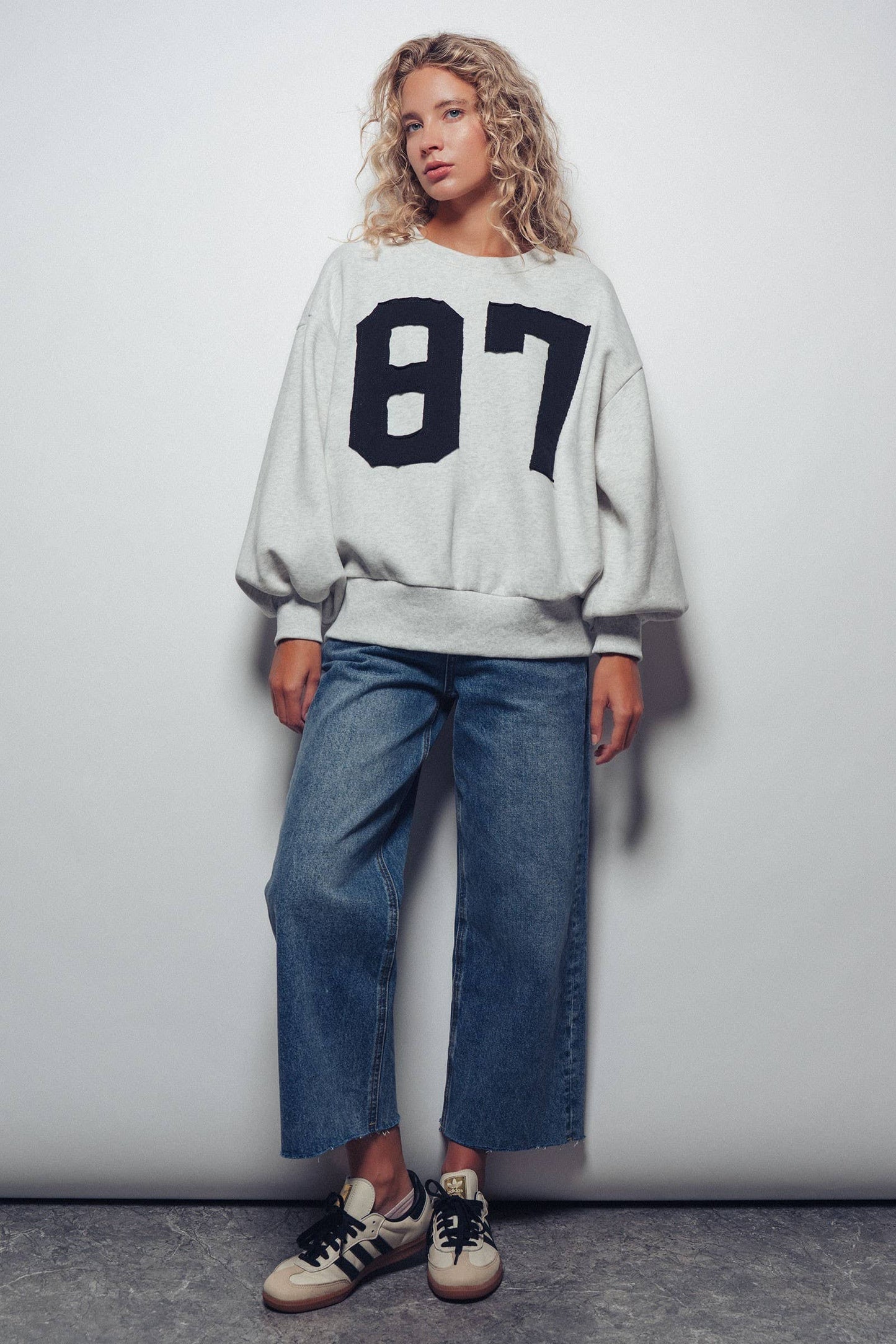 "87" Graphic Balloon Sleeve Oversized Sweatshirt: WHITE MELANGE / S-M-L:2-2-2