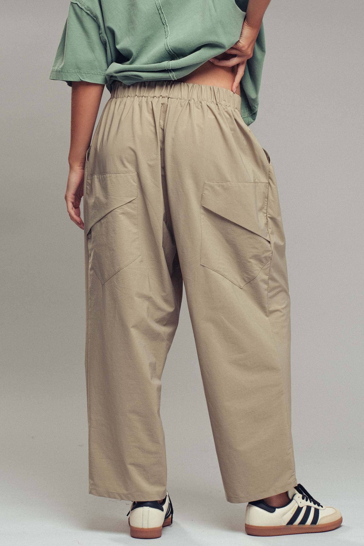 Wide-Leg Cropped Utility Pants: BLACK / S-2/M-2/L-2