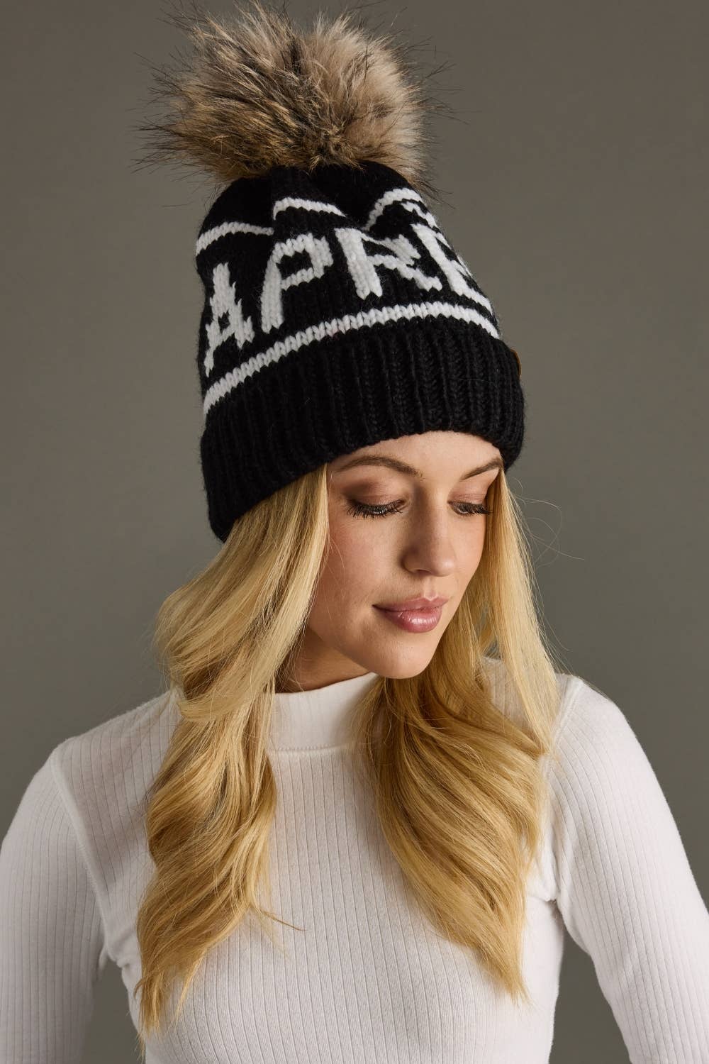 Black & White Apres Pom Hat