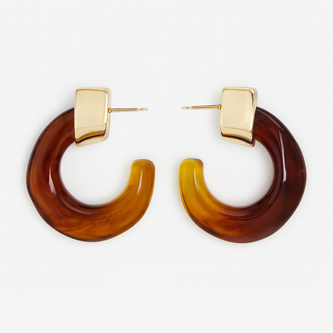 Kaia Hoops, Brown