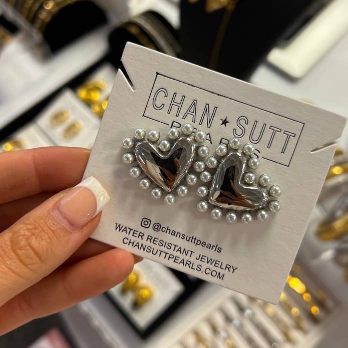 PEARL HEART EARRINGS, GOLD