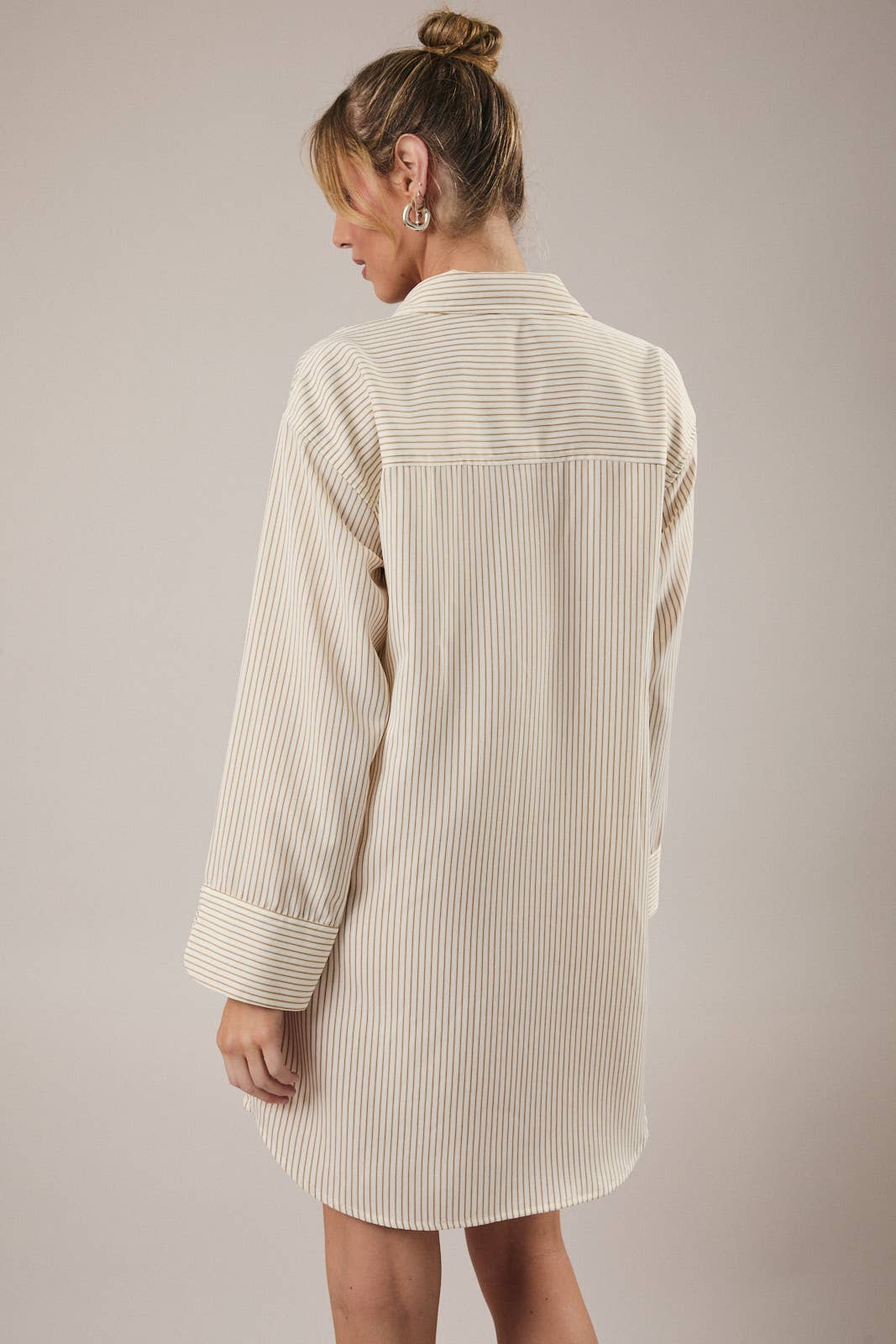 BUTTON DOWN-LONG SLEEVE STRIPE SHIRT DRESS, White and Taupe