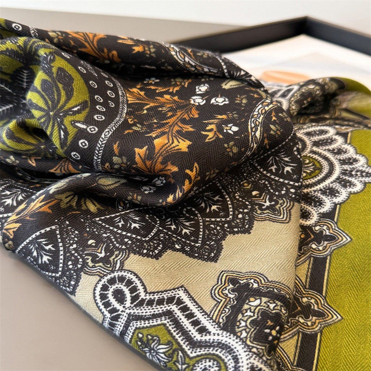 The Old Money Scarf- Green